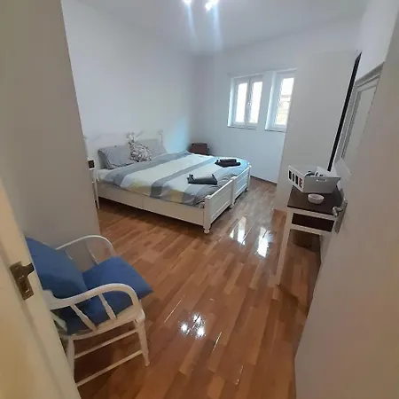Апартаменты Cozy Seaview S6 Слима
